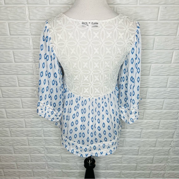 CUPCAKES AND CASHMERE Drea Lace Flowy Boho Blouse Top Size S - Picture 6 of 9